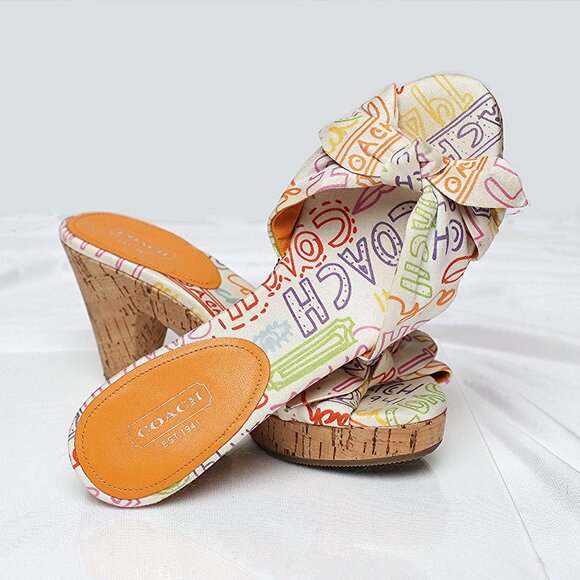 Coach Karen Graffiti Poppy Pop Size 7B NWOT - Picture 2 of 5